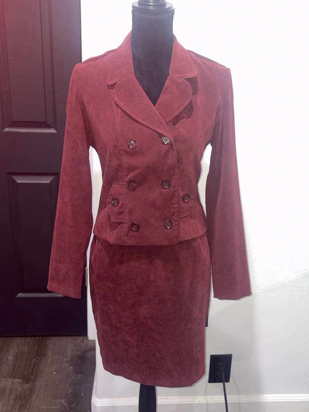 Women's Tailored Blazer Jacket in Wine Burgundy